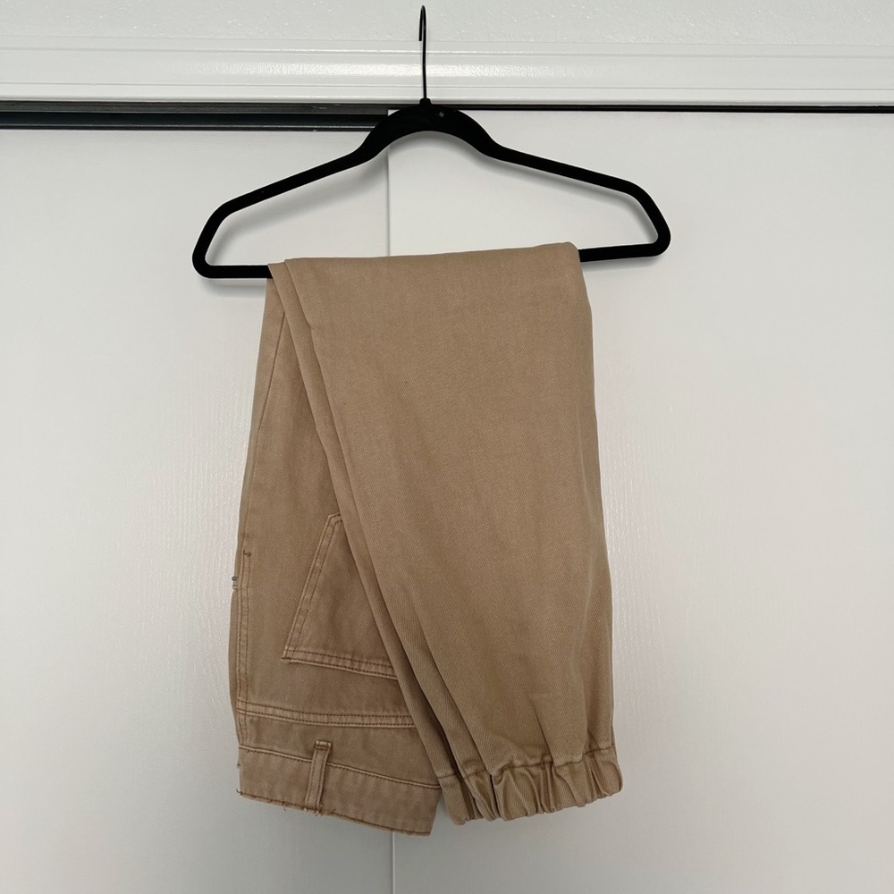 Forever 21 Jogger Pant in Neutral